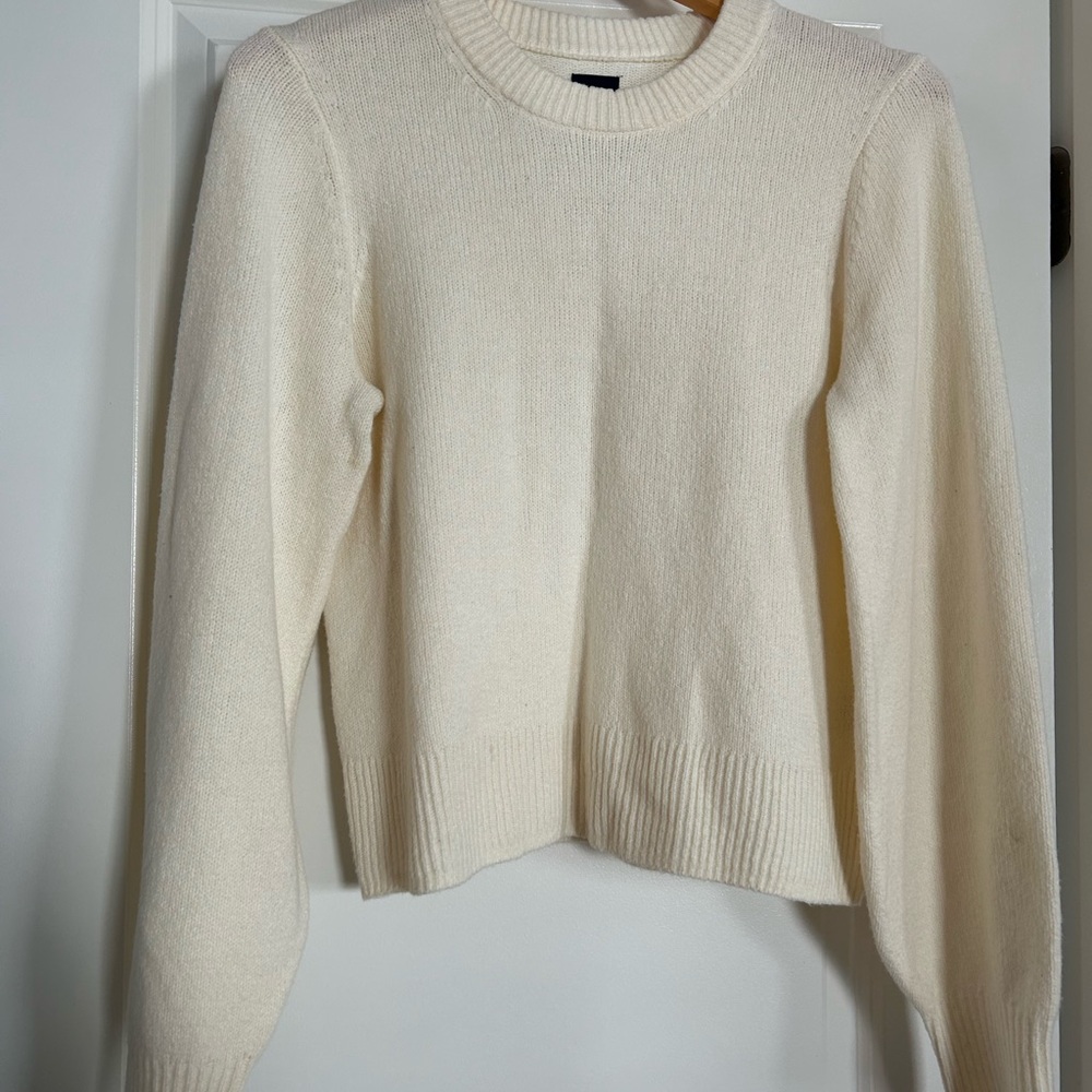 NWT GAP Cream Crew Neck Fisherman Sweater